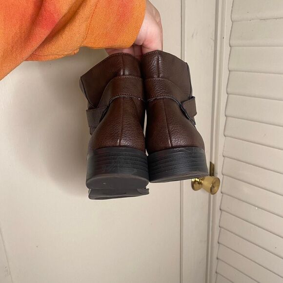 Aerosoles: brown faux leather ankle boots - Picture 3 of 7